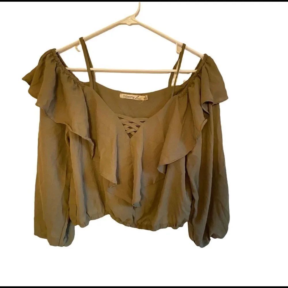 Liberty Love Cropped Cold Shoulder Criss Cross Blouse Size Medium